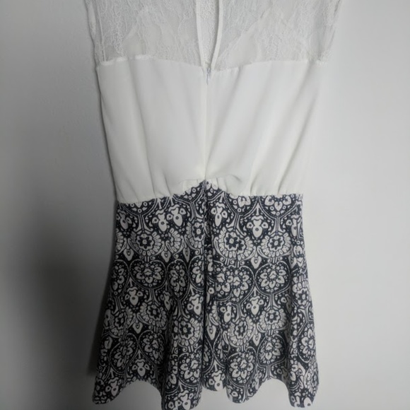 JustFab Floral Fit & Flare Dress- Size Small - Picture 7 of 8